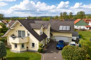 Umfangreich modernisiertes Zweifamilienhaus mit 3 nutzbaren Einheiten, Terrassen, Balkon und Garage – Die vollständige Adresse der Immobilie erhältst du vom Anbieter., 36124 Eichenzell – Vorschaubild 3