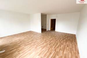 3-Raum-Wohnung mit verglastem Balkon im Barbara-Uthmann-Ring - Annaberg-Buchholz! – Barbara-Uthmann-Ring 62, 9456 Annaberg-Buchholz – Vorschaubild 2