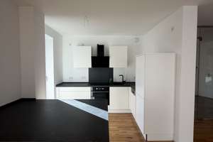 Schöne 3-Zimmer Wohnung mit Balkon in super Lage direkt an der Elbe – Im Elbbahnhof 16, 39104 Altstadt, Magdeburg – Vorschaubild 6