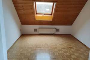 Komfortable, hübsche 3,5 ZW (DG) mit Turmbergblick in Karlsruhe Grötzingen – Die vollständige Adresse der Immobilie erhältst du vom Anbieter., 76229 Grötzingen, Karlsruhe – Vorschaubild 10