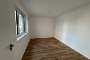 Anmietung nur mit WBS 100 oder WBS 140 mit besonderem Wohnbedarf möglich - Erstbezug - 3 Zimmer im E – Anne-Frank-Straße 8, 12524 Berlin – Vorschaubild 6