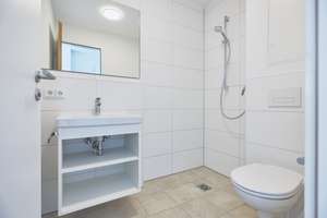 Für SchülerInnen, StudentInnen und Auszubildende - möbliertes Apartment mit Terrasse – Firnhaberstr. 12a, 86159 Hochfeld, Augsburg – Vorschaubild 3