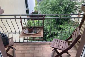 Wohnen am Günthersburgpark mit Balkon, Stilaltbau – 60389 Nordend-Ost, Frankfurt am Main – Vorschaubild 2