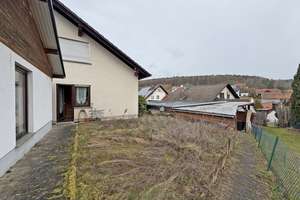 Ruhiges Wohnglück mit Wellness-Potenzial: Ihr Modernisierungsprojekt in Neuhof-Giesel – Die vollständige Adresse der Immobilie erhältst du vom Anbieter., 36119 Neuhof – Vorschaubild 8