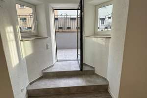 2-Zimmer-Wohnung mit Terrasse und EBK / Neu saniert – Fellbacher Str 5, 70327 Gehrenwald, Stuttgart – Vorschaubild 3