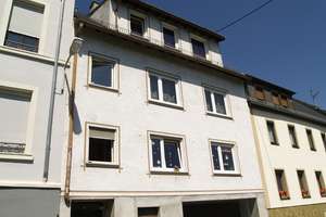 Vermietetes 3-Familienhaus mit Garage in Lorch am Rhein zu verkaufen – Die vollständige Adresse der Immobilie erhältst du vom Anbieter., 65391 Lorch – Vorschaubild 1