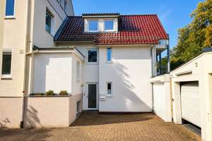 Letzte Chance - 50m zum Strand - 6 Zi Haus mit Garage und Balkonen