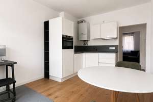 Nahe HSD: Teilmöblierte 2-Zimmer-Wohnung mit Einbauküche und Südbalkon in Derendorf – 40476 Derendorf, Düsseldorf – Vorschaubild 2