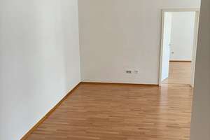 TIPP ! Attraktive 3,5-Zimmer-Wohnung  in Neu-Ulm - am Petrusplatz – Die vollständige Adresse der Immobilie erhältst du vom Anbieter., 89231 Neu-Ulm – Vorschaubild 2