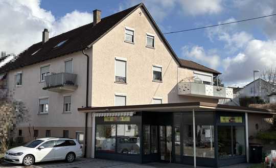 Kapitalanlage in Pfullingen: Doppelhaushälfte mit 3 vermieteten Wohnungen & Ladengeschäft