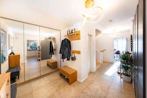 KENSINGTON - Moderne Doppelhaushälfte in Pullach – sonnig & exklusiv – Die vollständige Adresse der Immobilie erhältst du vom Anbieter., 82049 Pullach im Isartal – Vorschaubild 2