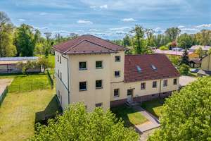 Wohnhaus mit ca. 505 m² teilausgebauter Wohnnutzfläche und solider Rendite auf 6.066 m² Grundstück! – Die vollständige Adresse der Immobilie erhältst du vom Anbieter., 16818 Walsleben – Vorschaubild 1