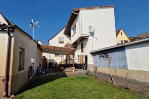 Herzlich Willkommen, Einfamilienhaus generationswohnen möglich! – Groß-Gerau (Kreis) – Vorschaubild 1