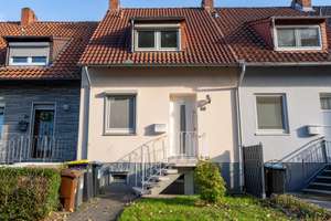 ***Modernes Reihenhaus mit Garten und wohnlich nutzbarem Untergeschoss in Bremen-Huchting – Die vollständige Adresse der Immobilie erhältst du vom Anbieter., 28259 Kirchhuchting, Bremen – Vorschaubild 2