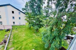 Charmante Doppelhaushälfte / Townhouse mit Gartenparadies im Herzen Altglienickes! – Berlin – Vorschaubild 1
