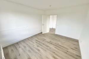 Helle 2-Zimmer-Wohnung mit Balkon, frisch renoviert! – Nietzscheweg 1, 45279 Freisenbruch, Essen – Vorschaubild 5