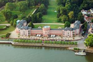 Wohnen wie im Urlaub, 2 Zimmer Wohnung am Schloßpark Wiesbaden-Biebrich -Exclusive Lage – Mosburgstraße 8 g, 65203 Biebrich, Wiesbaden – Vorschaubild 21