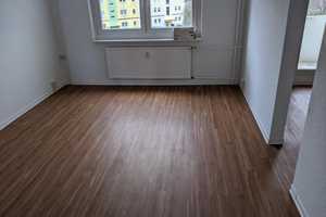 Renovierte 2-Raumwohnung im 3. Obergeschoss – Salvador-Allende-Straße 12, 18147 Rostock – Vorschaubild 2