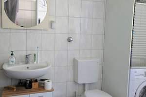 2-Zimmer-Wohnung mit großer Küche, Südbalkon & Tageslichtbad im Südviertel (Küche & Böden inkl.) – Max-Reger-Straße 5, 45128 Südviertel, Essen – Vorschaubild 4