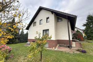 Gepflegtes Einfamilienhaus in bevorzugter Lage von Niedermendig! – Die vollständige Adresse der Immobilie erhältst du vom Anbieter., 56743 Mendig – Vorschaubild 2