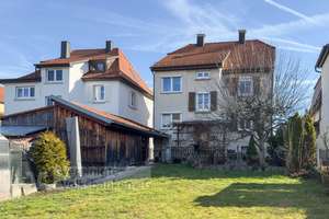 Familienidylle : Zentrumsnahes Zweifamilienhaus mit großem sonnigen Garten ! – Die vollständige Adresse der Immobilie erhältst du vom Anbieter., 72793 Pfullingen – Vorschaubild 2