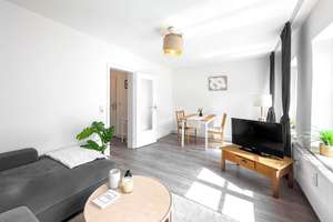 Urban Living: Fully Furnished City Apartment in a Prime Location – All Inclusive – Die vollständige Adresse der Immobilie erhältst du vom Anbieter., 40213 Altstadt, Düsseldorf – Vorschaubild 2