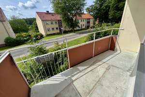 Gemütliche 2-Zimmer-Erdgeschosswohnung mit Balkon und Gestaltungsspielraum