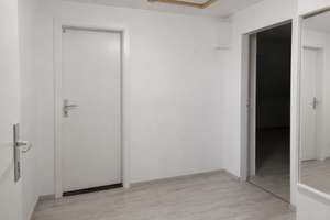 Exklusives Zweifamilienhaus mit Photovoltaik, fünf Garagen und großem Grundstück – Die vollständige Adresse der Immobilie erhältst du vom Anbieter., 42855 Fichtenhöhe, Remscheid – Vorschaubild 19