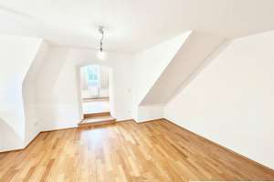 Altstadtjuwel nahe der Steinernen Brücke - Attraktive 3,5-Zimmer-Eigentumswohnung in Regensburg – Die vollständige Adresse der Immobilie erhältst du vom Anbieter., 93047 Innenstadt, Regensburg – Vorschaubild 7