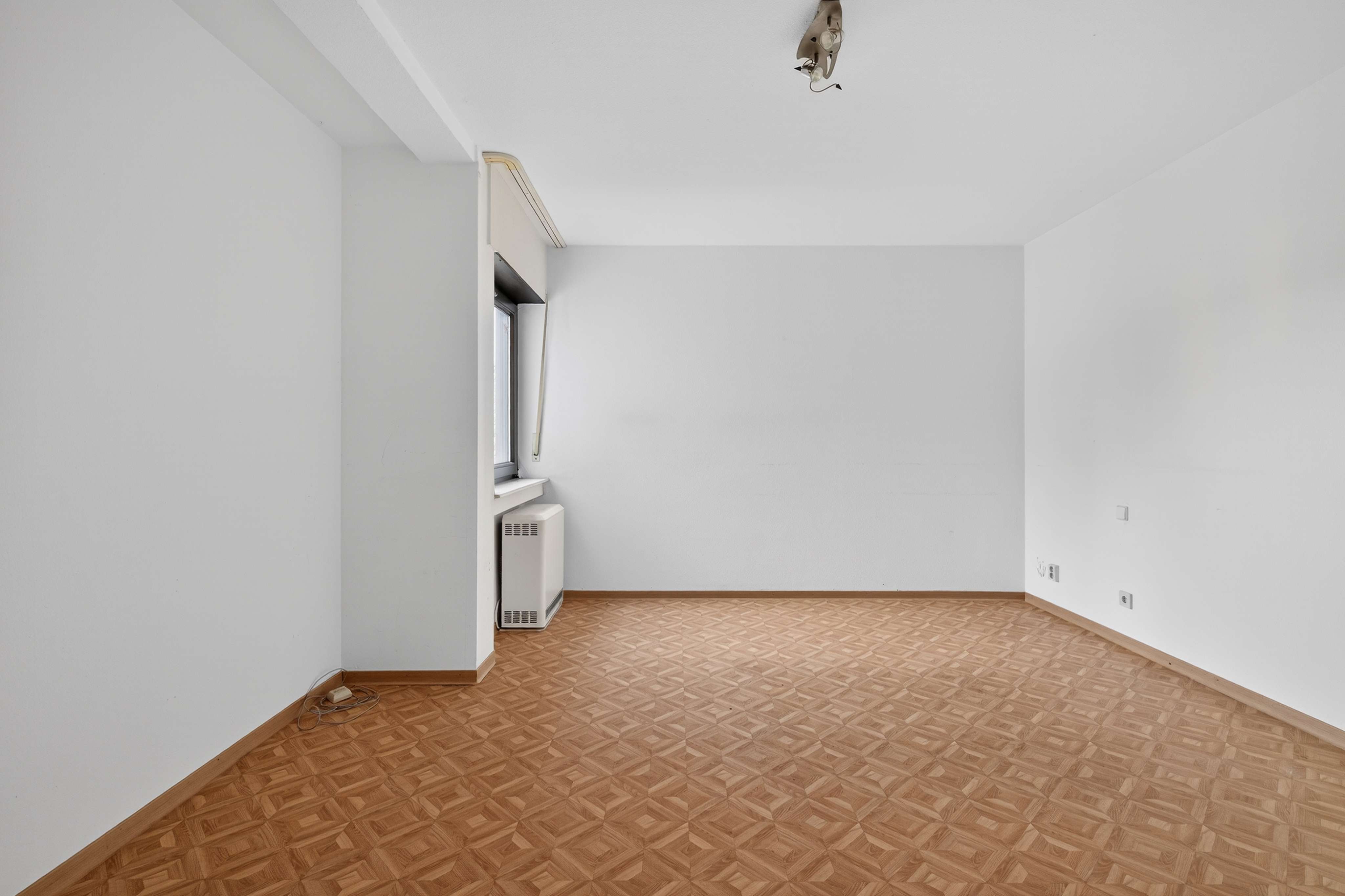 Immobilie in Waldbronn - Helle, geräumige 2-Zimmer-ETW mit Südwestbalkon in Waldbronn-Etzenrot - Bild 3