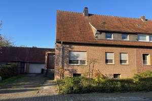 gepflegte DHH mit 672 m² sonnigem Grundstück, EG ist frei, DG ist vermietet. – Die vollständige Adresse der Immobilie erhältst du vom Anbieter., 48163 Amelsbüren, Münster – Vorschaubild 1