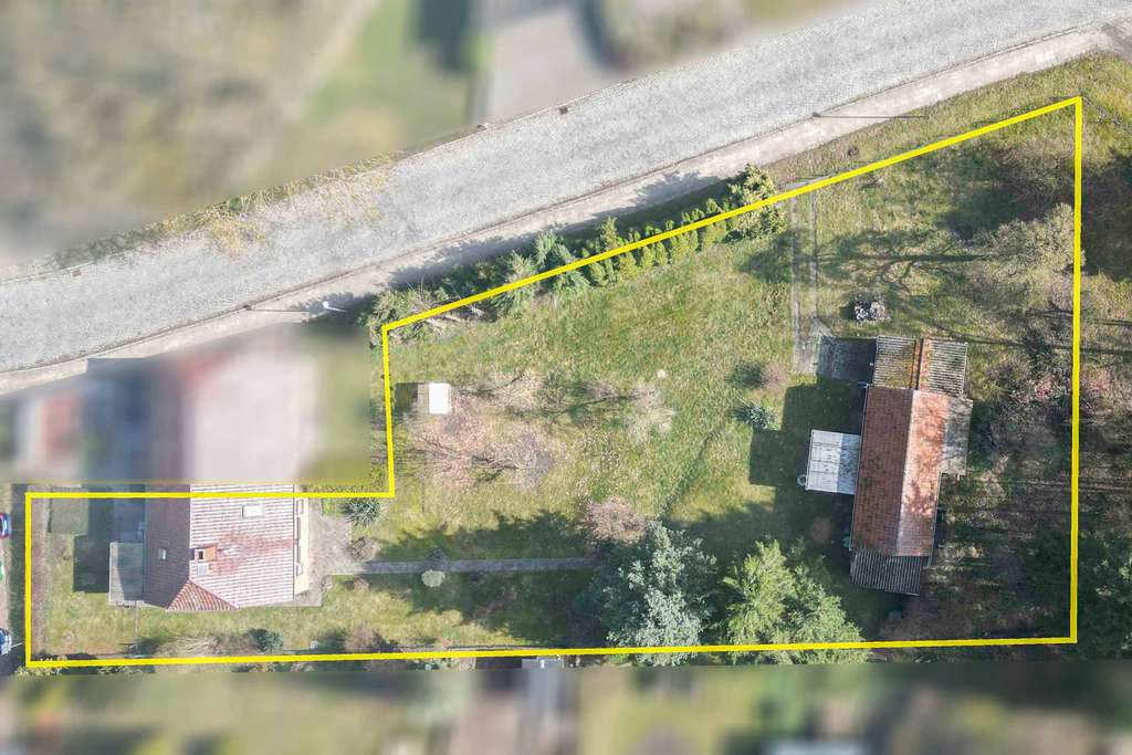 Immobilie in Groß Nemerow - Gemütliches Zuhause mit Potential- Doppelhaushälfte mit großem Grundstück - Bild 1