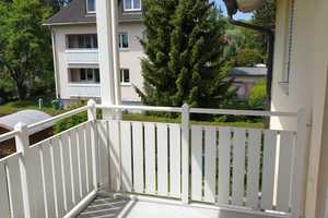 helle 3 Zi-Whg im 1. OG mit SÜD-Balkon in 5 FH, FELDMOCHING – Karlsfelder Straße 27, 80995 München – Vorschaubild 2