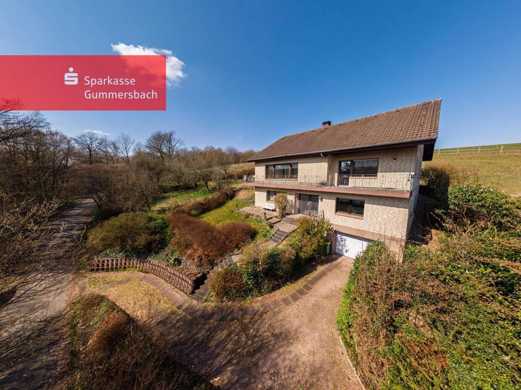 Immobilie in Reichshof - Exklusives Raumwunder mit traumhafter Weitsicht und hervorragenden Energiewerten! - Bild 0