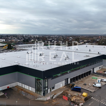 Logistikneubau in Langenfeld | 10 Rampen | 2 ebenerdige Tore | 12 m UKB