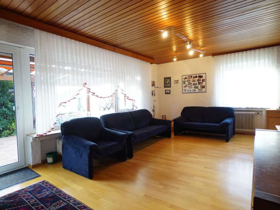 Wohnzimmer mit Terrassenzugang