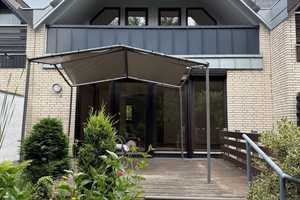 Modernisiertes Reihenmittelhaus mit Garten, Kamin und Garage in ruhiger Lage Burgwedels – Hannover (Kreis) – Vorschaubild 1