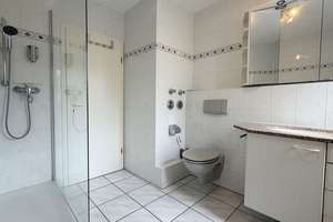 3-Zimmer-Wohnung mit zwei Balkonen im Herzen von Kaiserwerth – 40489 Kaiserswerth, Düsseldorf – Vorschaubild 11