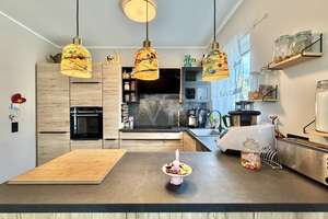 Modernes Familienhaus (2021)
186 m² | Pool | Heimkino | 3 Bäder
Nähe Adlershof & BER – Die vollständige Adresse der Immobilie erhältst du vom Anbieter., 12524 Altglienicke, Berlin – Vorschaubild 7