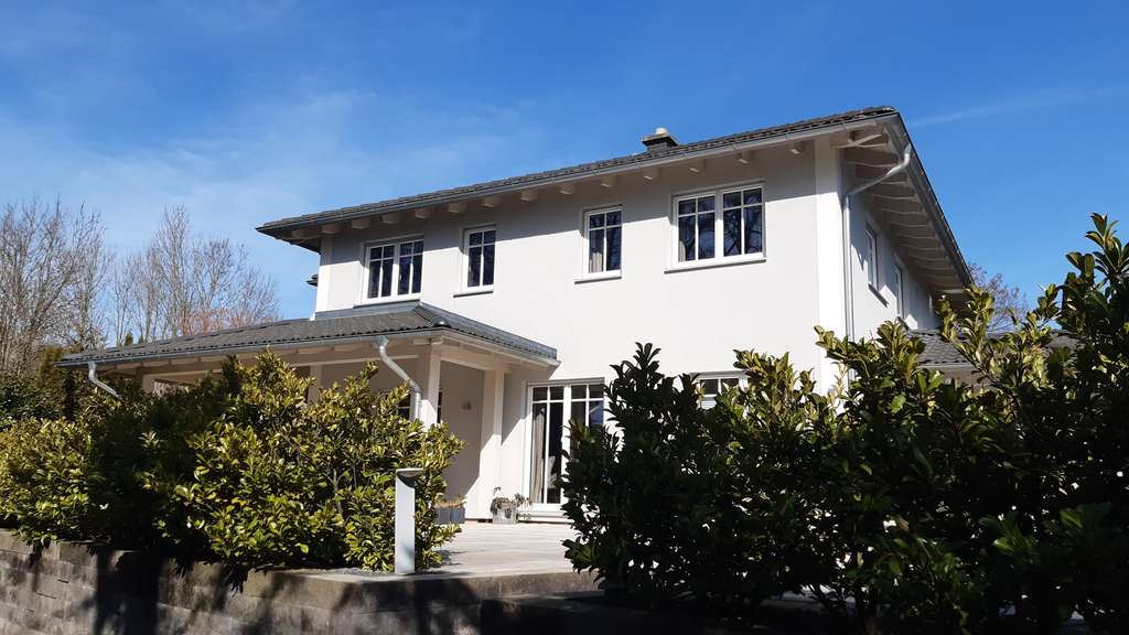 Immobilie in Pastetten - FAMILIENVILLA mit POOL und großer Doppelgarage in ländlicher Lage - 7 km östlich von Markt Schwaben - Bild 0