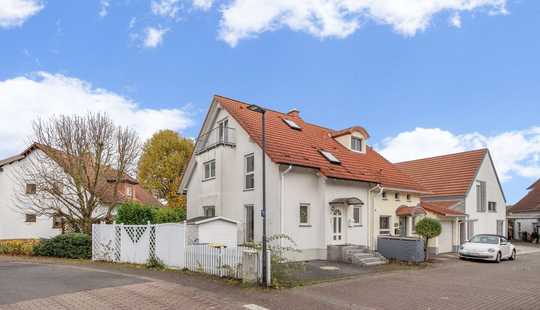 Bild von Ihr neues Zuhause in Bad Vilbel - Charmante Doppelhaushälfte mit Garten, Kamin und Familienpotenzial