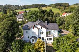 Mehrfamilienhaus mit Potenzial - 3 Wohneinheiten, Gärten, Garagen – Die vollständige Adresse der Immobilie erhältst du vom Anbieter., 2689 Sohland an der Spree – Vorschaubild 2