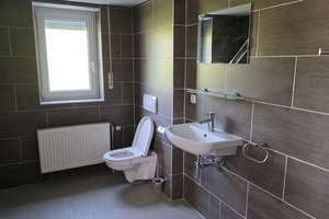 Traum-Zweifamilienhaus in idyllischer Alleinlage für Naturliebhaber - mit unbefristetem Wohnrecht – Die vollständige Adresse der Immobilie erhältst du vom Anbieter., 94474 Vilshofen an der Donau – Vorschaubild 8
