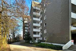 Großzügige Wohnung mit zwei Bädern und Einbauküche