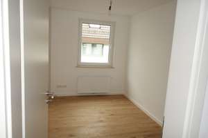 Attraktive 3-Zimmer-Wohnung mit großem Sonnenbalkon und schönem Ausblick – Die vollständige Adresse der Immobilie erhältst du vom Anbieter., 70619 Sillenbuch (Ortsteil), Stuttgart – Vorschaubild 6