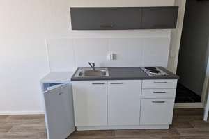 **KLEIN ABER FEIN**hübsche Singlewohnung mit Einbauküche zu vermieten** – Ringstraße 205, 4209 Grünau-Mitte, Leipzig – Vorschaubild 4