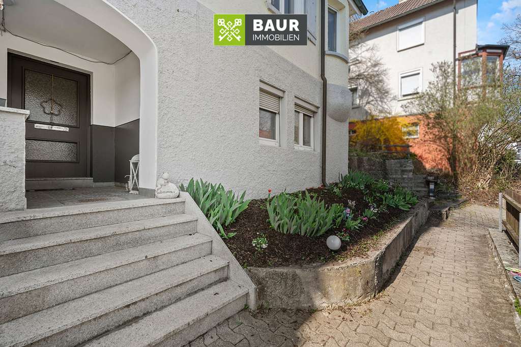 Immobilie in Sigmaringen - Zwei Wohnungen zum Preis von einer! Vielseitig nutzbar mit Schlossblick - Sigmaringen - Bild 2