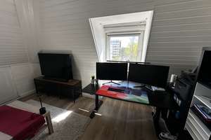 Hübsche 2-Zimmer DG-Wohnung in Ulm, Weststadt – Die vollständige Adresse der Immobilie erhältst du vom Anbieter., 89077 Weststadt, Ulm – Vorschaubild 1
