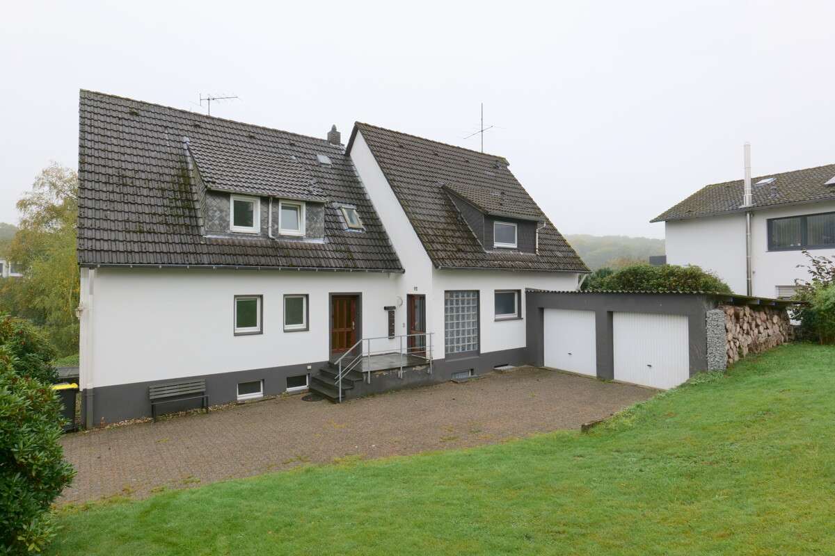 2 VERMIETETE DHH NEBST 4 GARAGEN U. 2 KFZ-STELLPLÄTZEN IM LANDSCHAFTSSCHUTZGEBIET IN W-RONSDORF, Wuppertal – Bild 1