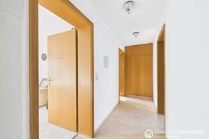 Möblierte 3,5-Zimmer-Wohnung mit Terrasse, Garten und Garage in Regensburg-Graß – Die vollständige Adresse der Immobilie erhältst du vom Anbieter., 93053 Oberisling-Graß, Regensburg – Vorschaubild 5